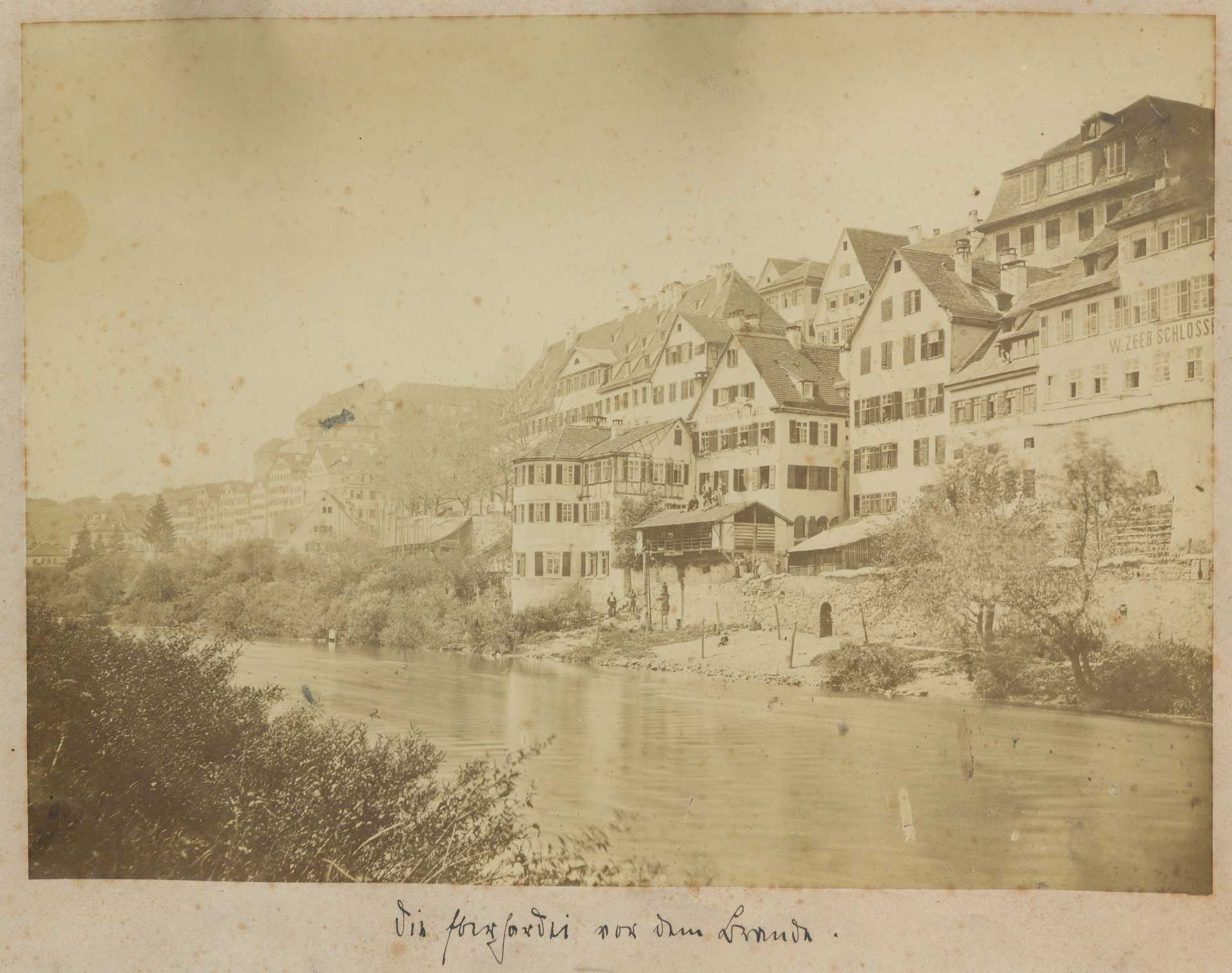 Schwarzweiß-Fotografie vom Hölderlinturm, wie Hölderlin selbst ihn kannte